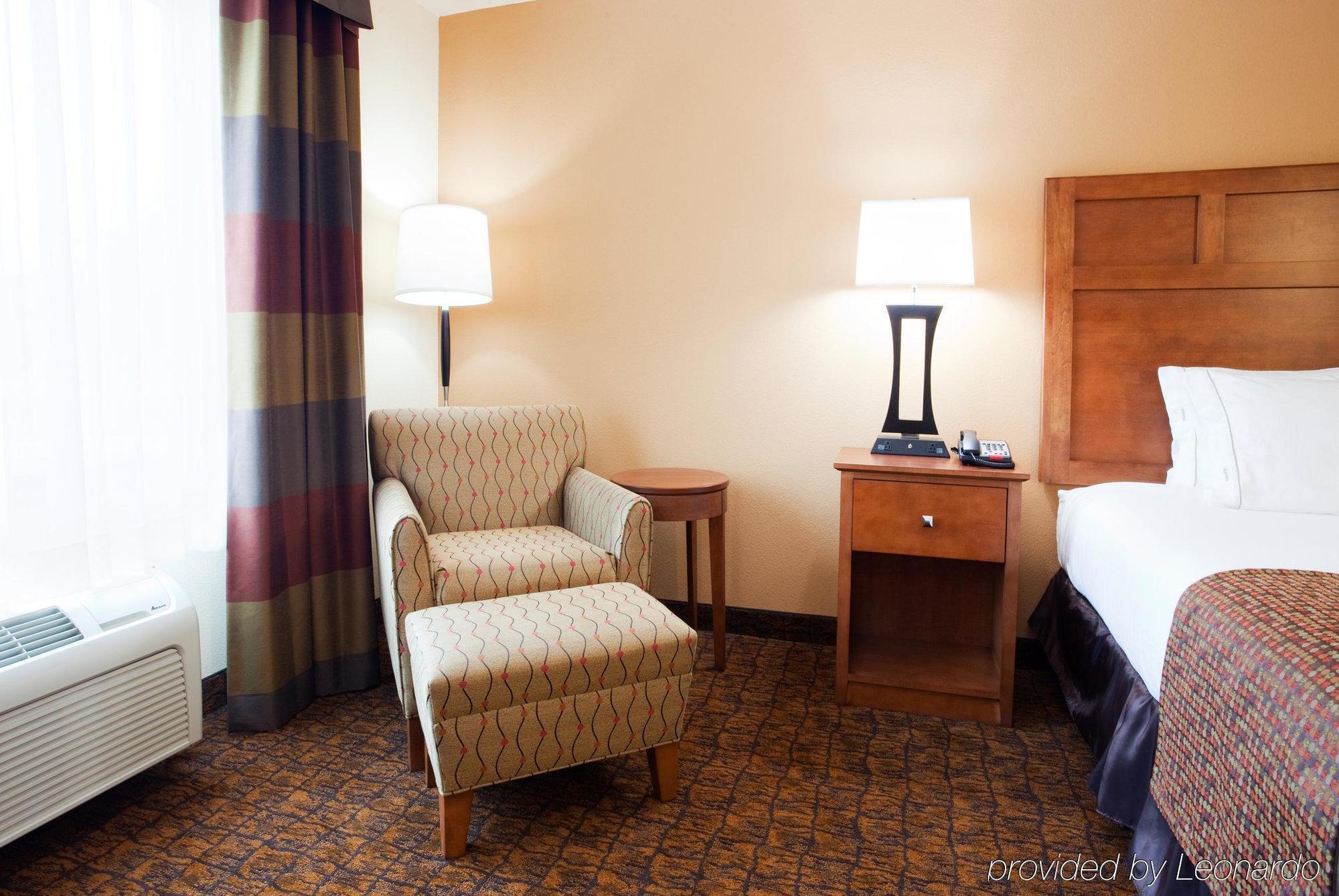 Holiday Inn Express Hotel & Suites Mount Airy By Ihg Værelse billede